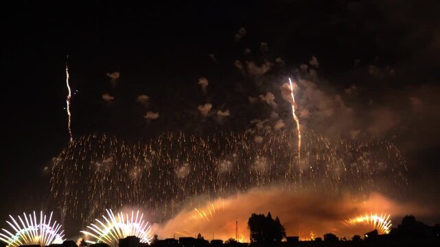 打ち上げ花火・花火大会イメージ（音声あり）