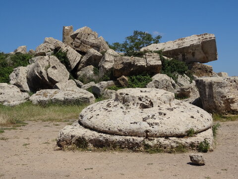 Sicile, Temple de Selinunte, socle d'une ancienne colonne