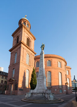 Germany, Hesse, Frankfurt, St Paul's Square, Unity Monument and St Paul's Church