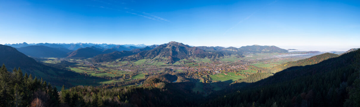 Germany, Upper Bavaria, Panoramic view from Geierstein over Isar valley, Lenggries and Brauneck, Isarwinkel