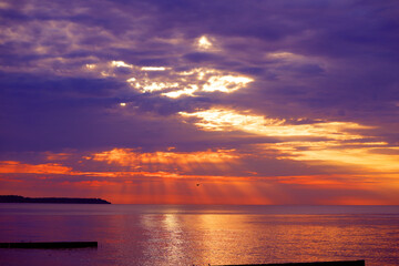 Fototapeta premium Gorgeous sunset over the sea