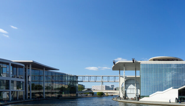 Berlin government buildings bridging across Spree river