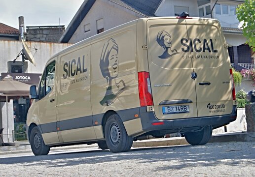 Mercedes-Benz Sprinter van delivering Sical coffee products
