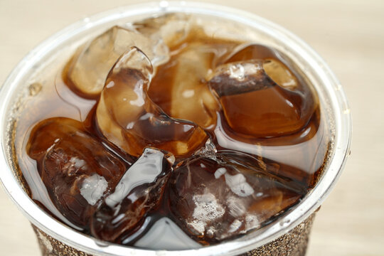 Soft drinks with soda high in sugar have a negative effect on physical health. 
