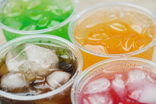Soft drinks and fruit juice mixed with soda high in sugar have a negative effect on physical health	