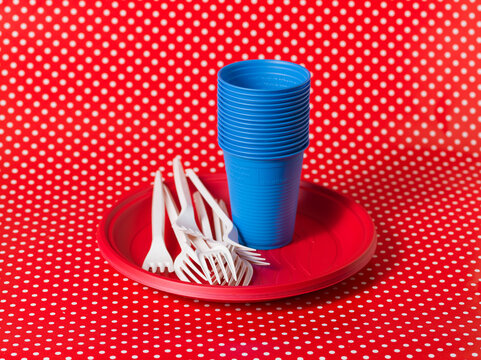 Disposable Plastic Tableware Supplies for Kids Birthday Party