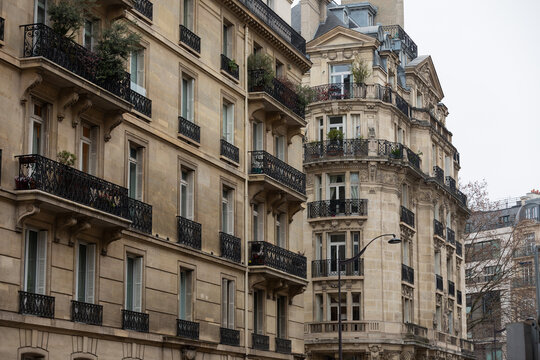 Historic Haussmann Architecture with Ornate Balconies in Paris
