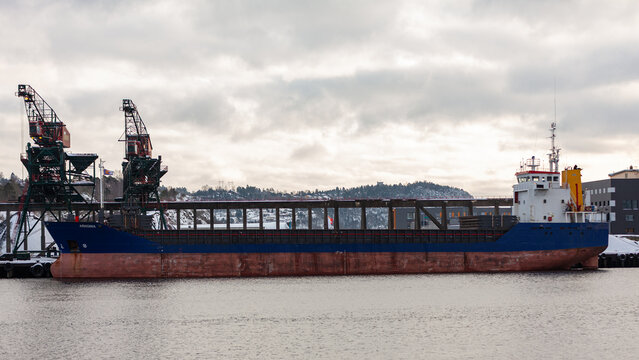 ARKONIA IMO 9081344 docked at YARA Port Porsgrunn Norway