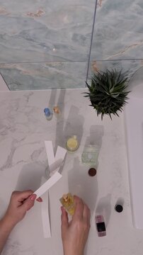 Fragrance Layering Studio: blotter testing and aroma exploration with perfume swatches