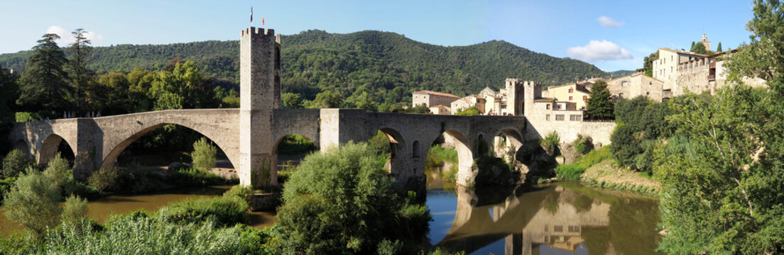 Spain, Besalu bridge, Girona Province, Catalunya