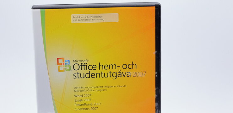 Microsoft Office 2007 cd edition. Word, Excel, Powerpoint and oneNote. Swedish text. White background.