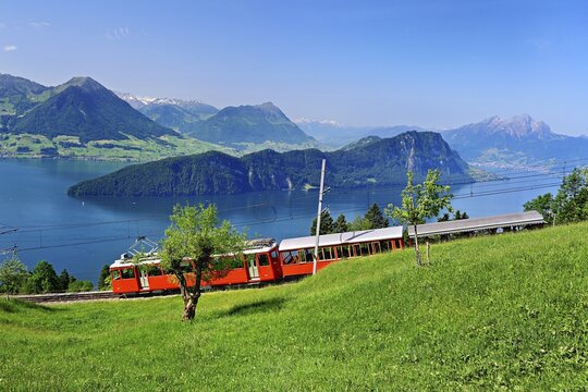 Railcar 5 from 1965, Vitznau Rigi Bahn, behind Lake Lucerne with Buochserhorn, B&uuml;rgenstock, Stanserhorn, Pilatus, Vitznau, Canton of Lucerne, Switzerland