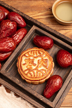 Chinese style traditional jujube mooncake