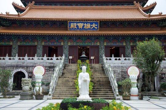 Architecture traditionnelle du monast&egrave;re de Po Lin &agrave; Ngong Ping, Hong Kong