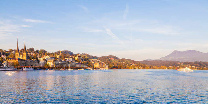 Switzerland, Canton of Lucerne, Lucerne, Lake Lucern with excursion boat