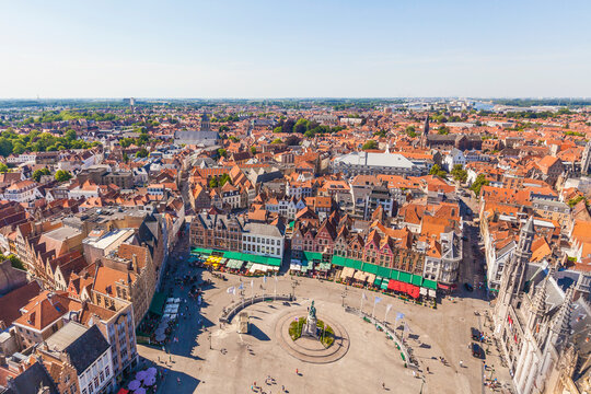 Belgium, Flanders, Bruges, City view and Grote Markt