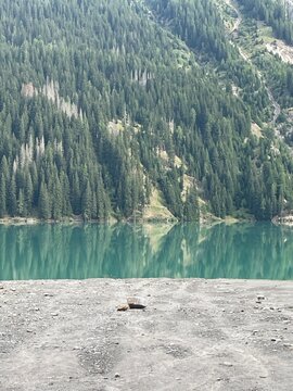 lake louise banff national park canada