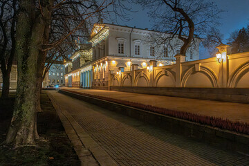 Obraz premium Christmas atmosphere and New Year Holiday scenes at Cathedral Square, Jewish Quarter, Pilies and Literatu streets in Old Town Vilnius, Vilnius, Lithuania