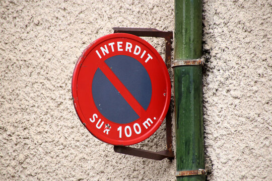 Interdiction de stationner