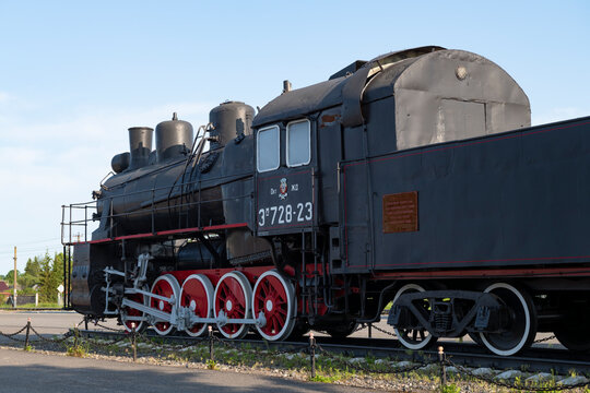 DNO, RUSSIA - JUNE 15, 2025: Old Soviet steam locomotive Em728-23 is the monument on the Dno station. Pskov region