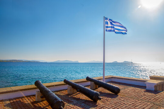 Greel flag on gG1eek islands  (Hydra island)