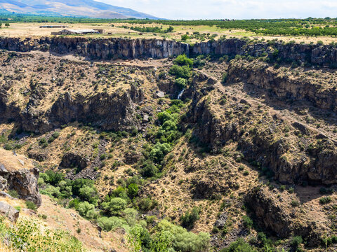 view of Kasagh gorge near Hovhannavank Monastery