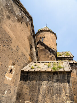 buildings in Saghmosavank Monastery, Armenia