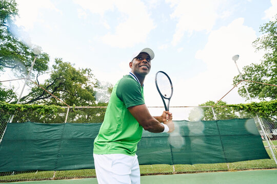 Man playing tennis