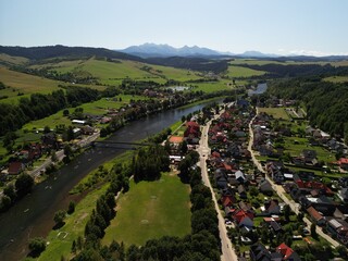 Pieniny - Polska Piękne góry i szczyty, Trzy Korony zdjęcie wykonane dronem. Przyroda, góry, Pieniny, Dunajec, rzeka, Trzy Korony, podróże © Konrad