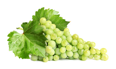 Naklejka premium Bunch of grapes with green leaves isolated on white