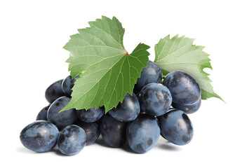 Naklejka premium Bunch of fresh ripe grapes with green leaves isolated on white