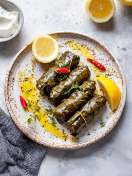dolmas with lemon