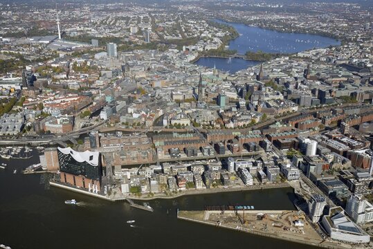Overview of the city centre with Elbe Philharmonic Hall, Hafencity, Alster, Hamburg Germany