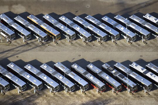VHH buses in the depot of the Bergedorf site, Verkehrsbetriebe Hamburg-Holstein GmbH, Hamburg, Germany