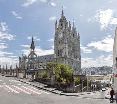 Bas&iacute;lica del Voto Nacional, Quito, Ecuador