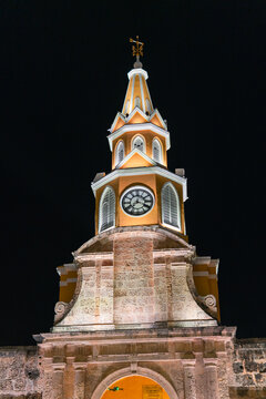 Torre del reloj clock tower at night in cartagena