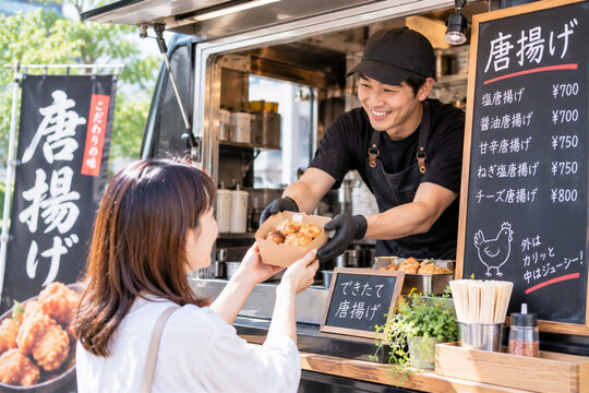 キッチンカー・唐揚げ