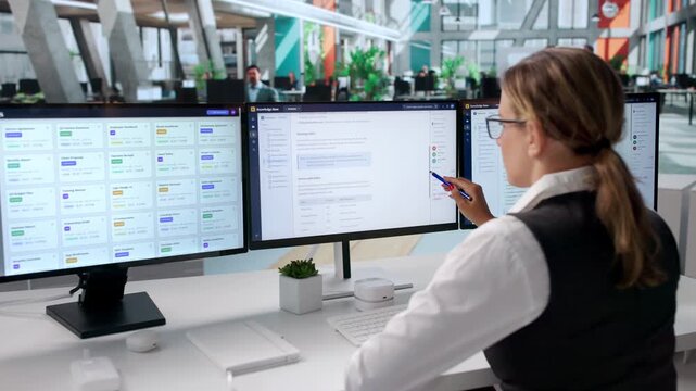 Software Engineer Analyzes AI-powered Knowledge Base
