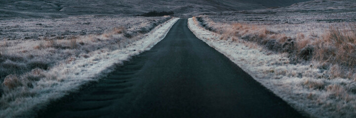 Fototapeta premium Mountain pass at Glen Coe in Scotland
