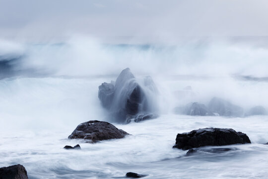 Spain, Canary Islands, La Gomera, La Playa, View of sea waves