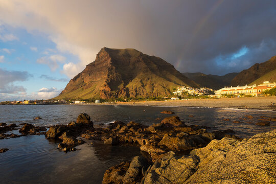 Spain, Canary Islands, La Gomera, Valle Gran Rey, villages La Playa and La Calera, mountain La Merica