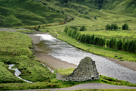 Dun Dornaigil Iron Age broch fortified homestead still stands to 7 metre height beside Strathmore River, Sutherland, Scotland