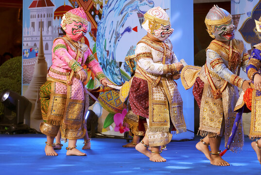 Children KHON performers of Wat Suthat troupe, masked dance drama with Hanuman and Chompupan costumes