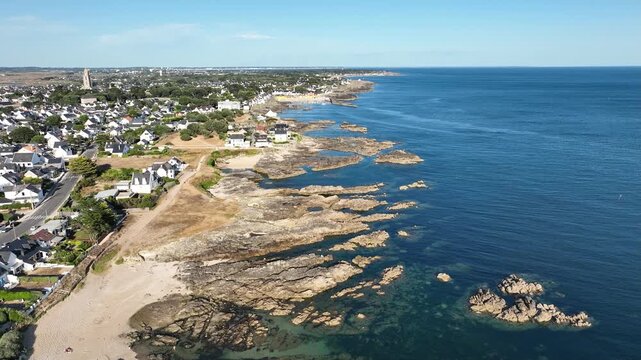 survol de la presqu'ile du Croisic, des plages de Batz-sur-mer et les marais salants de Gu&eacute;rande