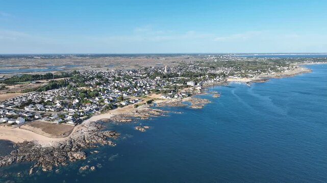 survol de la presqu'ile du Croisic, des plages de Batz-sur-mer et les marais salants de Gu&eacute;rande