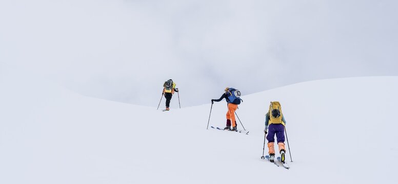 Ski tourers on the ascent, Graub&uuml;nden Haute Route, Albula Alps, Rhaetian Alps, Graub&uuml;nden, Switzerland