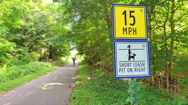 15 MPH Sign on Bike Trail 