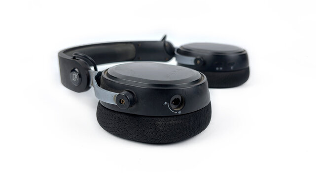 Kediri, East Java, Indonesia &ndash; August 26, 2026: Black Wireless Over-Ear Headphones with Cushioned Pads Displayed on White Background