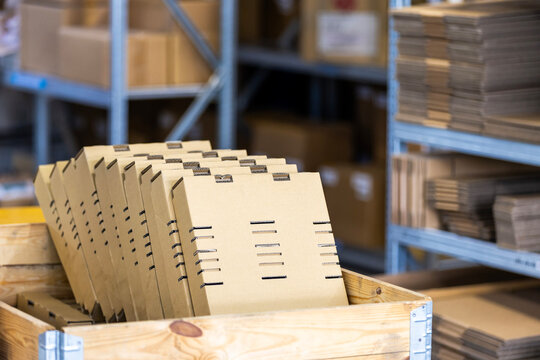 Folded paper boxes