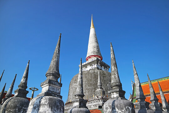 Wat Phra Mahathat Woramahawihan with a 55.78 m. high Sri Lankan style main chedi which  the top entirely covered in pure gold, Nakhon Si Thammarat, southern Thailand